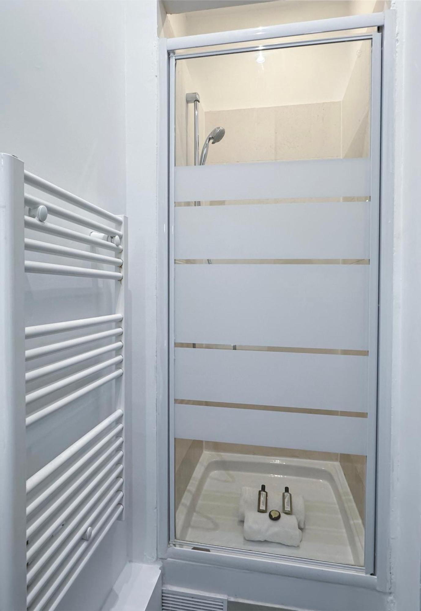 Renovated Champs-Elysees Retreat Leilighet Paris Eksteriør bilde